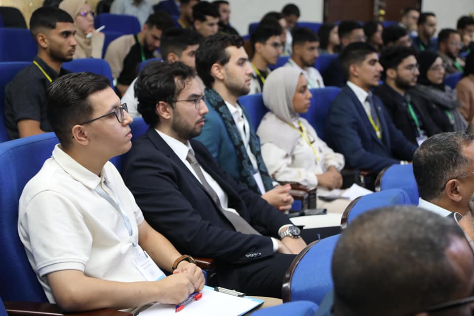 Grève des étudiants en Médecine : Les solutions de Kamel Baddari à leurs revendications