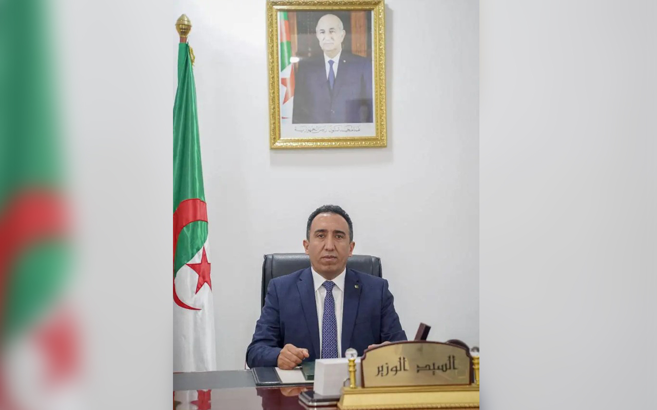Le Ministre Délégué auprès du Ministre de l'Industrie chargé de la Production Pharmaceutique, Monsieur Fouad Hadji