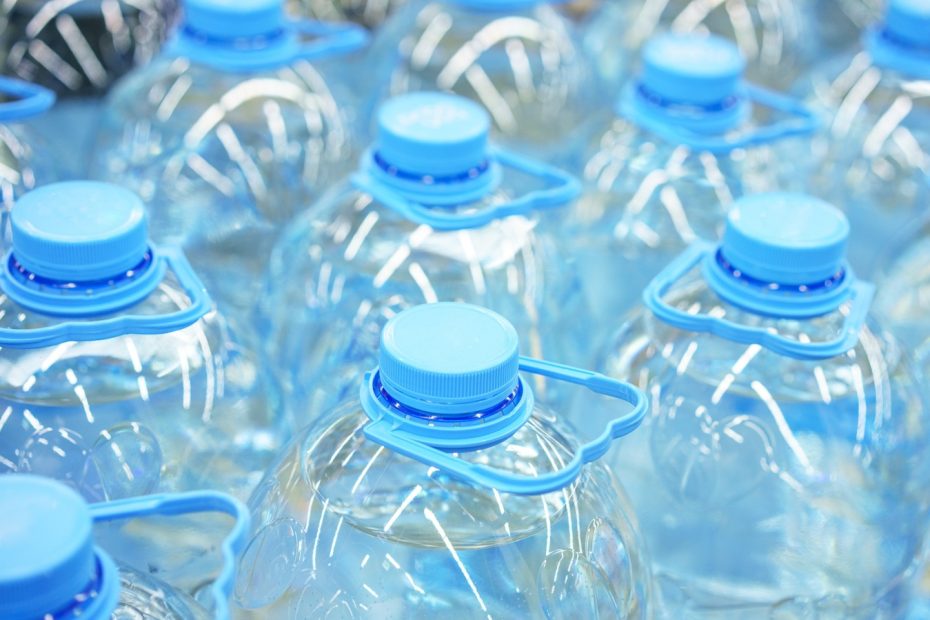 Eau en bouteille : Un luxe 4 000 fois plus cher que l’eau du robinet