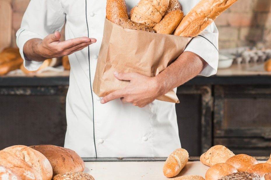 Hygiène alimentaire : Manipuler pain et argent liquide, un risque sanitaire sous-estimé