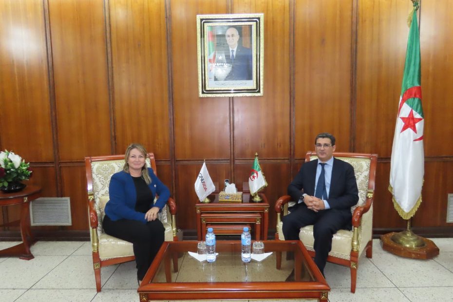 Le ministre de la Santé, M. Mohamed Seddik Aït Messaoudène, a reçu lundi à Alger Mme Soraya Alam, représentante du Programme commun des Nations unies sur le VIH/Sida (ONUSIDA) en Algérie