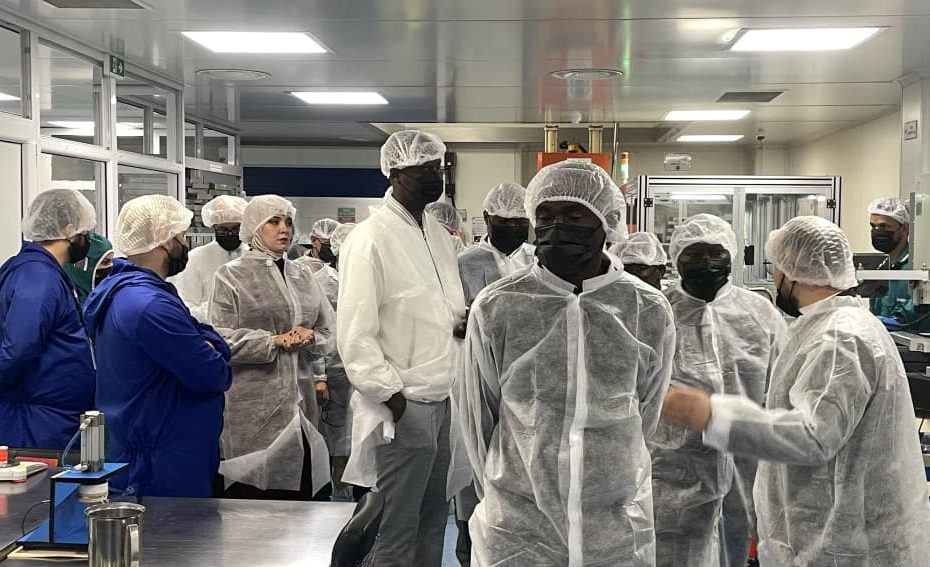 Vitalcare accueille une délégation officielle angolaise sur son site de production à Alger