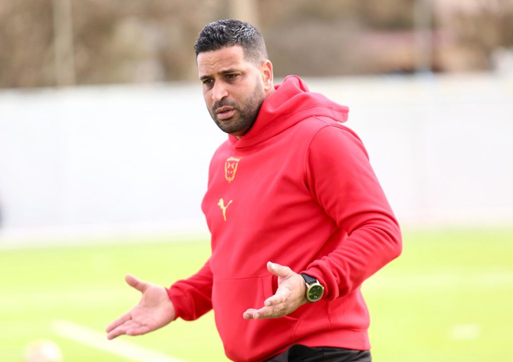 M. Berkach Yassine Redouane, entraineur et président de Wolves Football Academy