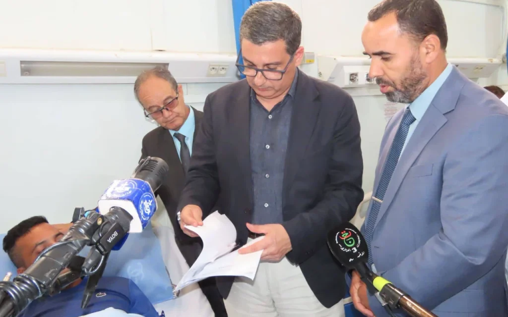 Le professeur Aït Messaoudène a également salué les efforts consentis par les éléments de la Protection civile, les personnels médicaux et paramédicaux ainsi que les différents corps mobilisés depuis les premières opérations de secours